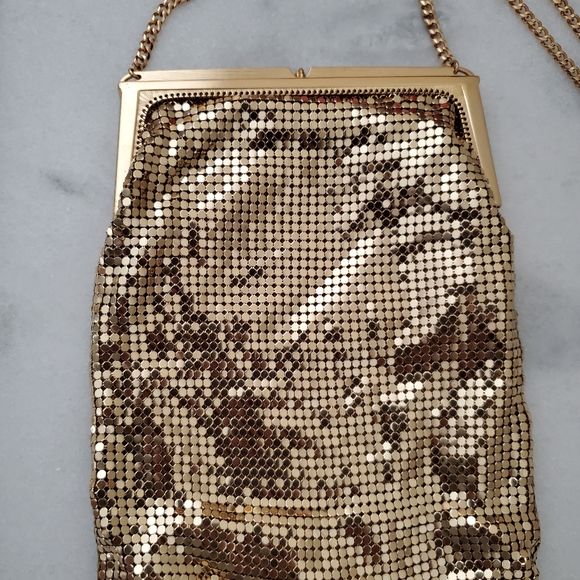 Whiting & Davis Gold Metal Mesh Handbag - Picture 3 of 12
